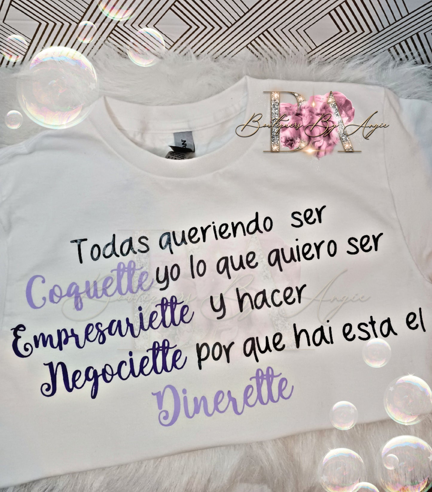 Todas queriendo ser  COQUETTE 💜💜💜💜💜
Yo lo que quiero ser EMPRESARIETTE  y hacer 
NEGOCIETTE por que hai esta el DINERETTE!!